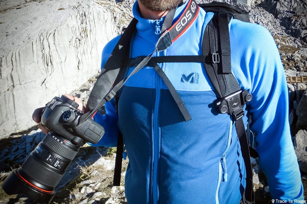 Test : Clip Capture Camera PEAK DESIGN, pour fixer son appareil photo au  sac à dos - Blog Voyage Trace Ta Route