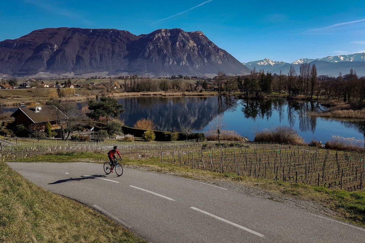 Cyclisme vélo - Lac Saint-André Les Marches Savoie Paysag Montagne Outdoor Landscape Mountain road bike