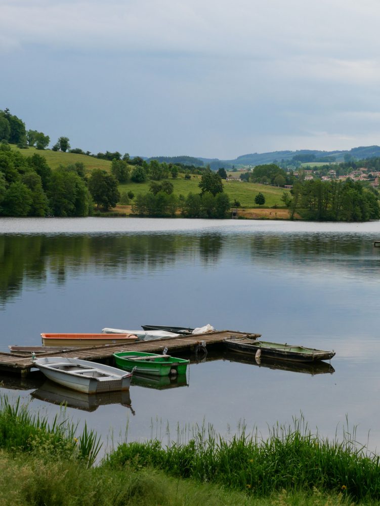 barque sur le lac des sapins - Beaujolais vert