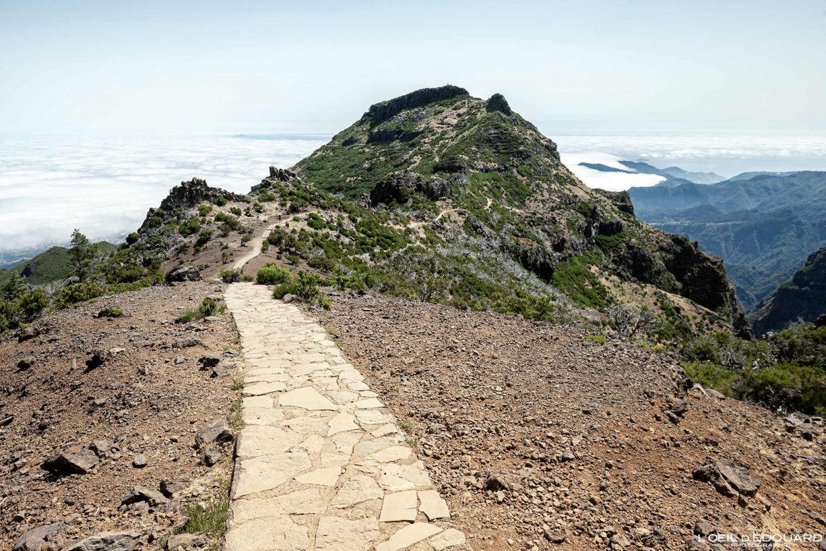 Itinéraire Randonnée Pico Ruivo depuis Achada do Teixeira Madère Tourisme Paysage Montagne Voyage Portugal - PR 1.2 Vereda do Pico Ruivo Madeira Ilha - Visit Madeira Island Hiking Trail Nature Mountain Outdoor Mountains Landscape