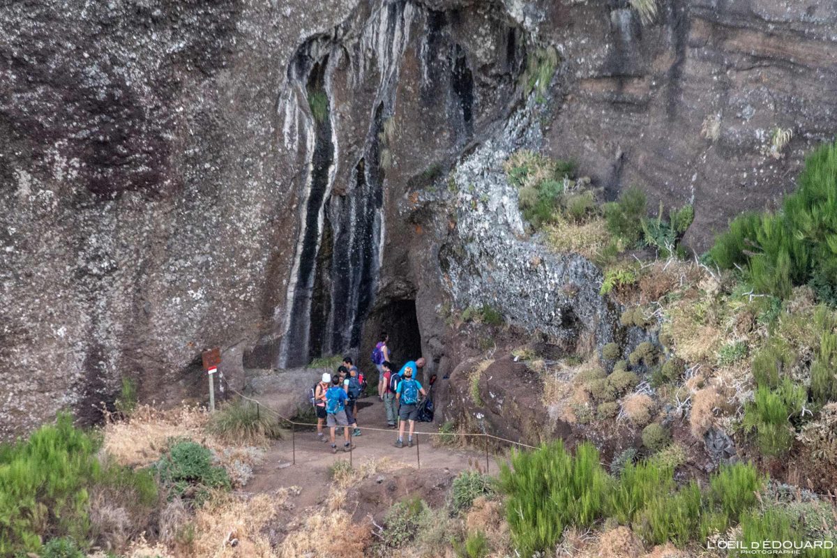 Tunnel Randonnée Pico Ruivo Madère Tourisme Paysage Montagne Voyage Portugal - PR 1 Vereda do Areeiro Pico Ruivo Madeira Ilha - Visit Madeira Island Hiking Trail Nature Mountain Outdoor Mountains Landscape