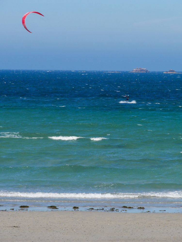 Kitesuf plage de Primel Tregastel