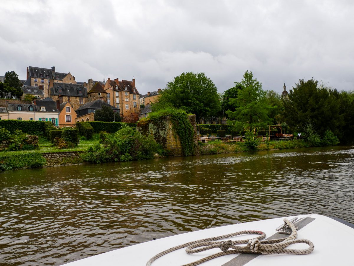 Promenade bateau au Mans sur la rivière la Sarthe