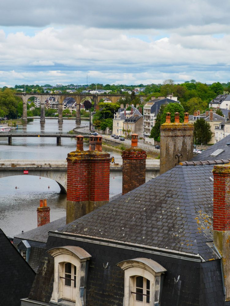 Vue sur la Mayenne à Laval