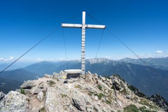 Randonnée Pointe de Rognier Belledonne Savoie Alpes France Paysage Montagne Nature Outdoor French Alps Mountain Landscape Hike Hiking Summit Cross Croix sommet