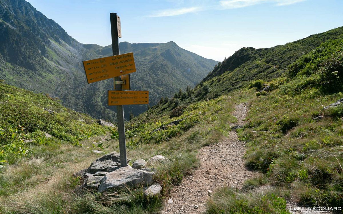 Sous le Col Randonnée Pointe de Rognier Belledonne Savoie Alpes France Paysage Montagne Nature Outdoor French Alps Mountain Landscape Hike Hiking Trail