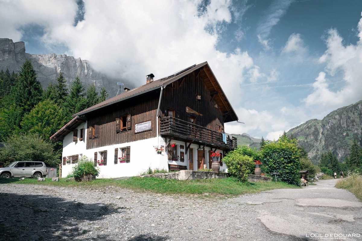 Refuge du Chatelet des Ayères Haute-Savoie Alpes France Montagne Nature Outdoor French Alps Mountain House