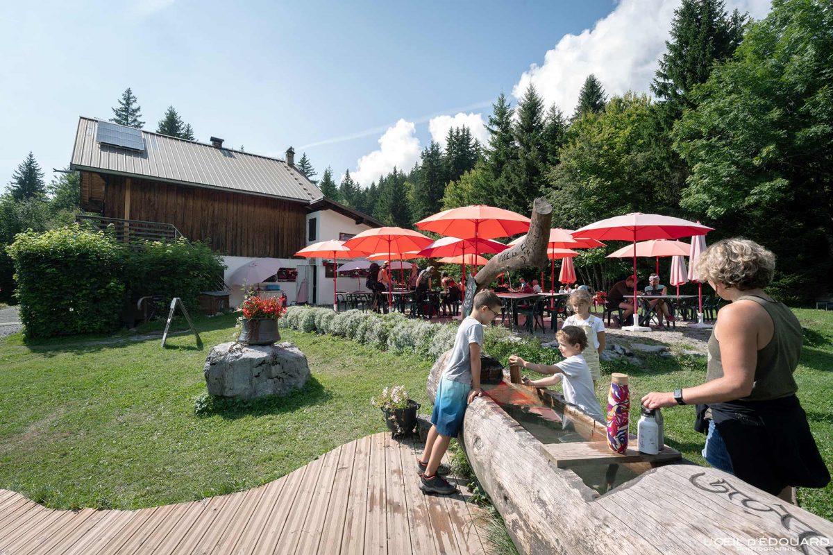 Refuge du Chatelet des Ayères Haute-Savoie Alpes France Randonnée en famille avec des enfants Montagne Nature Outdoor French Alps Mountain Hiking Family Children