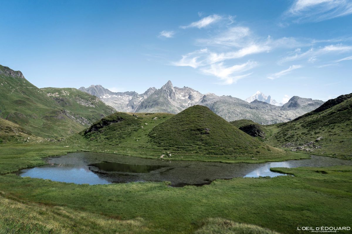 Lac du Laouchet Randonnée Massif des Aiguilles Rouges Haute-Savoie Alpes France Paysage Montagne Nature Outdoor Hike French Alps Mountain Lake Landscape Hiking