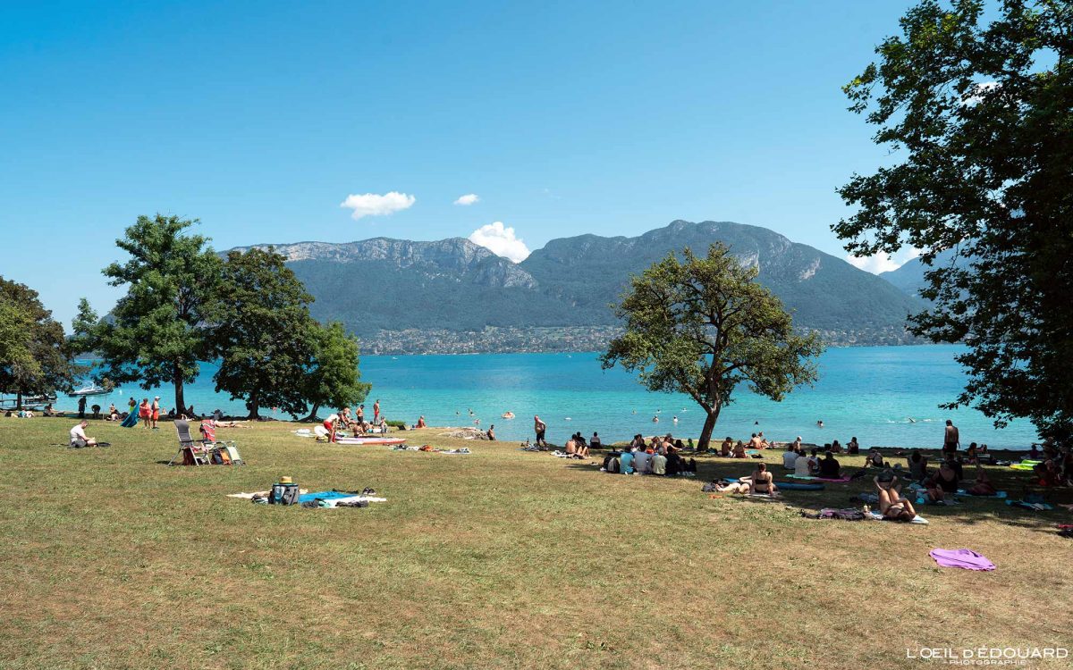 Plage de Sévrier Les Choseaux (clos Berthet) Lac d'Annecy Haute-Savoie Visit France Tourisme Paysage Montagne Dents de Lanfon La Tournette Alpes Nature Outdoor Beach Lake Landscape