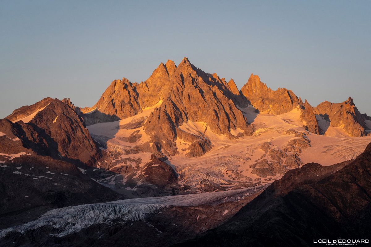 Glacier et Aiguille du Tour Massif du Mont-Blanc Haute-Savoie Alpes France Paysage coucher de Soleil Montagne Nature Outdoor French Alps Mountain Sunset Landscape