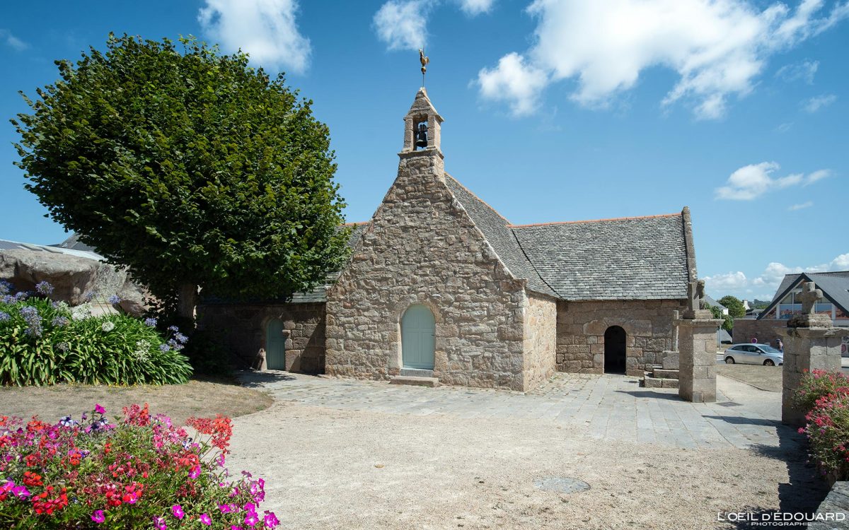 Chapelle Sainte-Anne-des-Rochers - Église Trégastel Côte de Granit Rose Côtes-d'Armor Bretagne Visit France Tourisme Vacances - Holidays Travel French Brittany Church Architecture