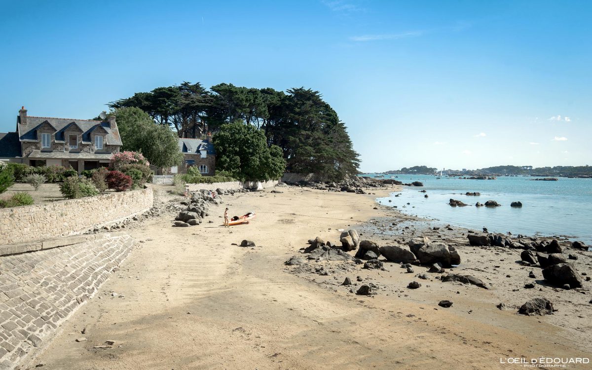 Plage Baie de Sainte-Anne Trégastel Côte de Granit Rose Côtes-d'Armor Bretagne Paysage Visit France Tourisme Vacances - Holidays Travel French Brittany Beach Landscape