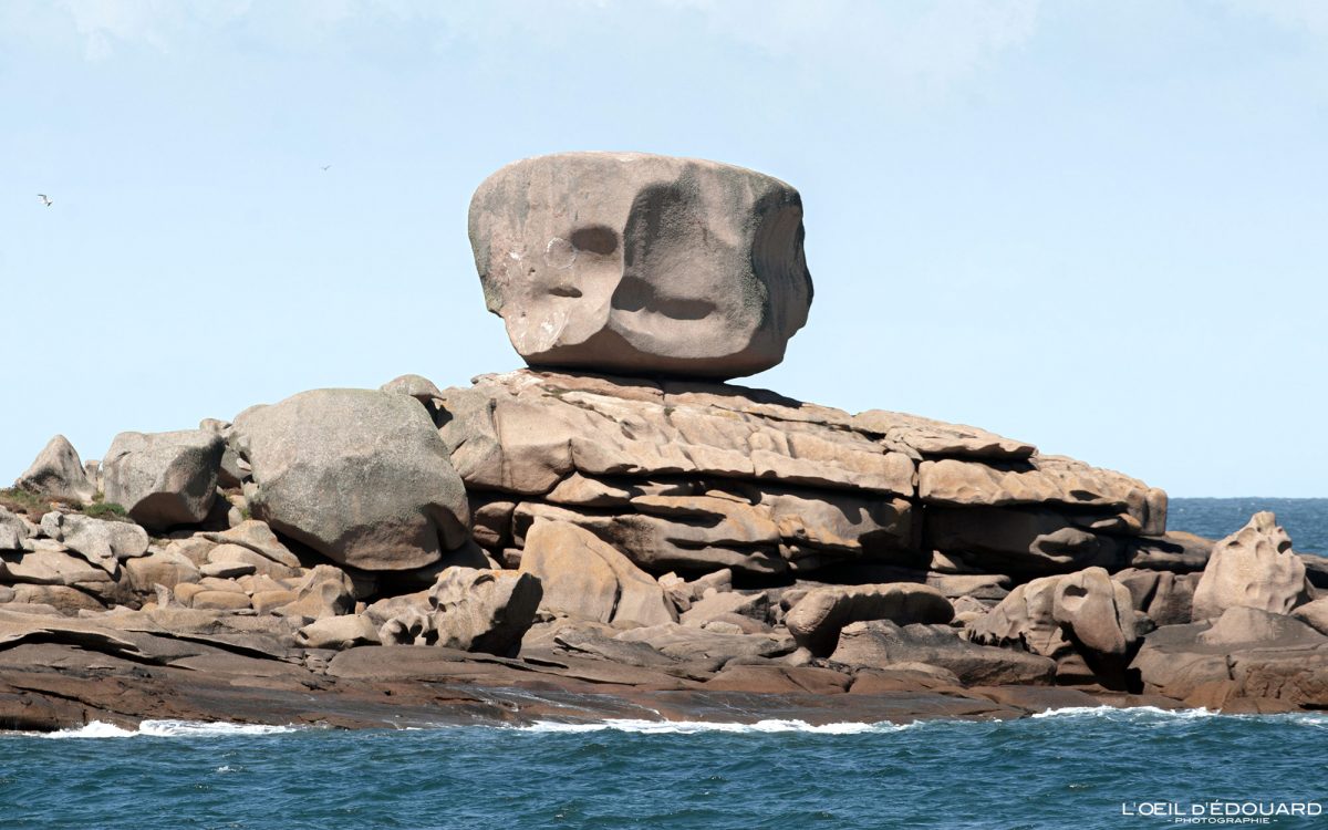 Rocher du Dé Trégastel Côte de Granit Rose Côtes-d'Armor Bretagne Paysage Visit France Tourisme Vacances - Holidays Travel French Brittany Dice Rock
