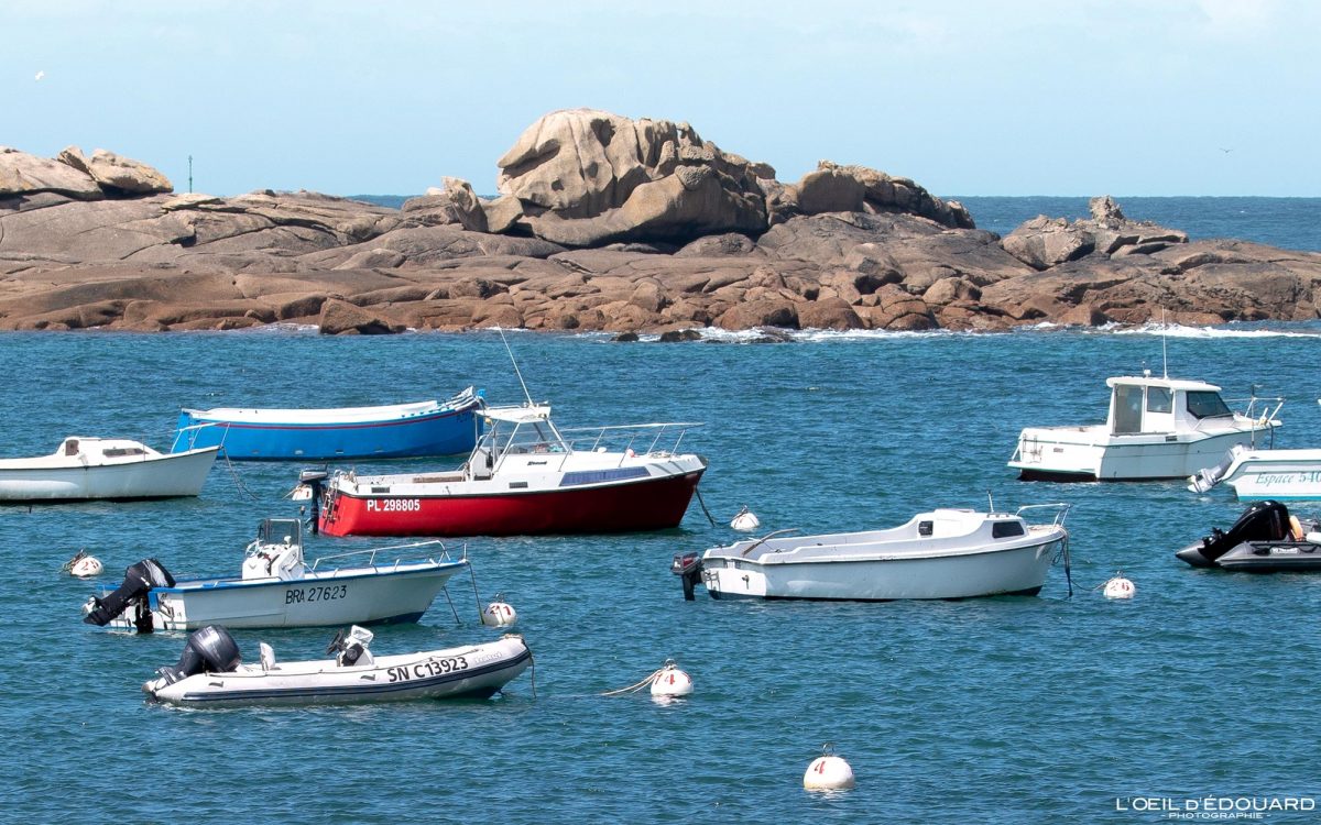 Bateaux Plage de Ker ar Vir Trégastel Côte de Granit Rose Côtes-d'Armor Bretagne Paysage Visit France Tourisme Vacances - Holidays Travel French Brittany Sea Ocean Boats Beach Landscape